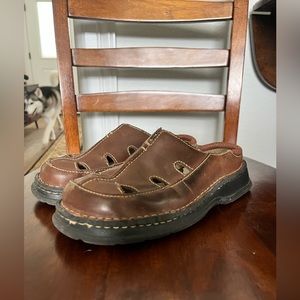 Women’s brown leather sandals / clog